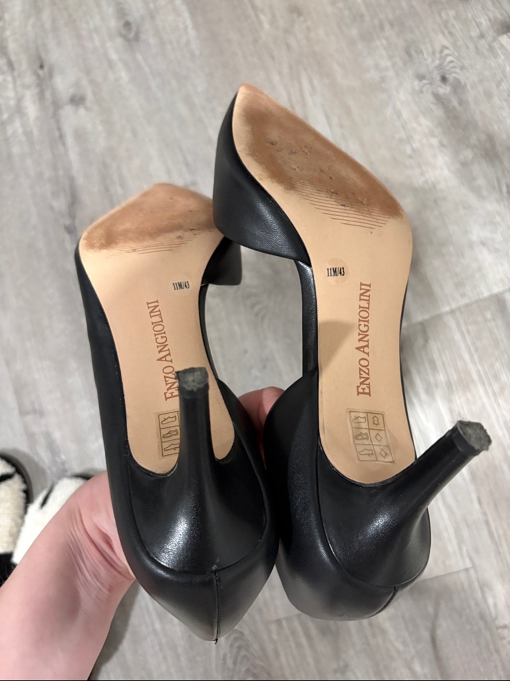 Enzo Angiolini Black Pointed Toe D'Orsay Heels - Picture 3 of 4